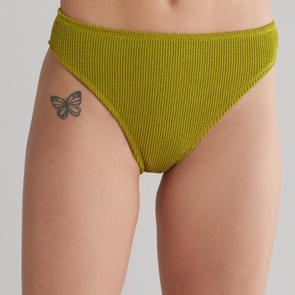 GOOD AMERICAN ALWAYS FITS CHEEKY BIKINI BOTTOM CHARTRUSSE 001 SIZE S/M